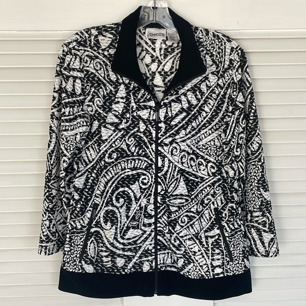 Chico’s zip front poly/spandex shirt/jacket - Size 0